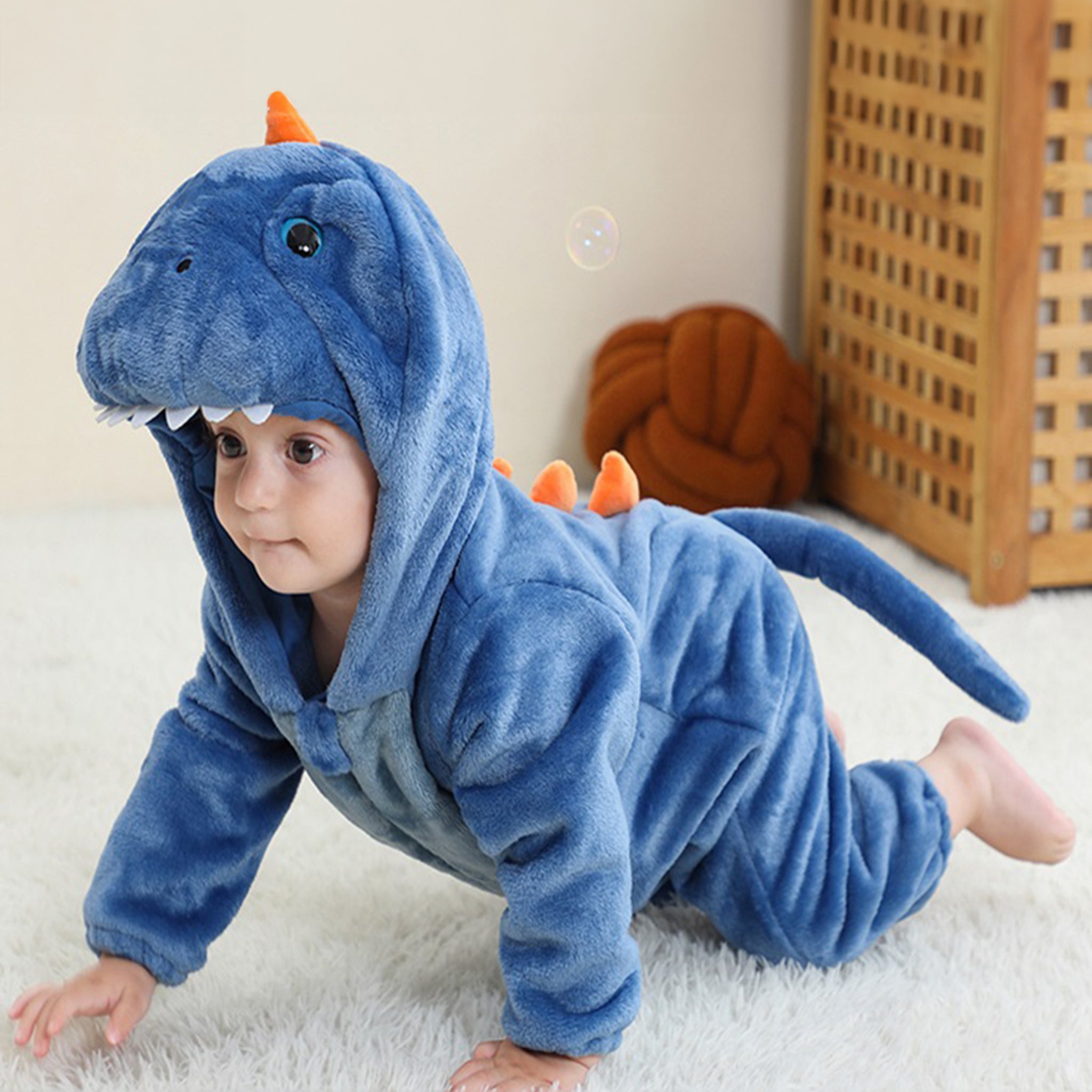 Pijama kigurumi pentru bebelusi tip salopeta din material moale si pufos, model dinozaur albastru CLD172-4