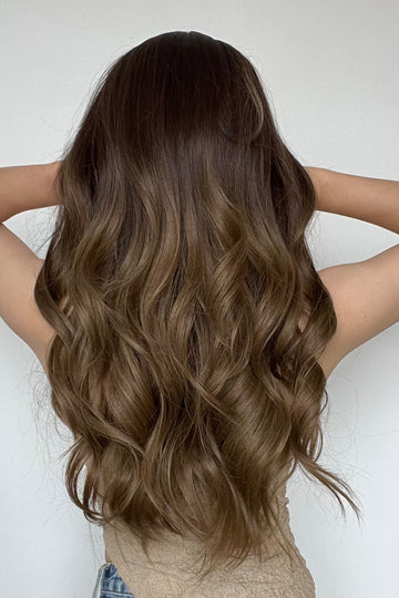 Peruca satena cu par lung usor ondulat si breton PER76B-100