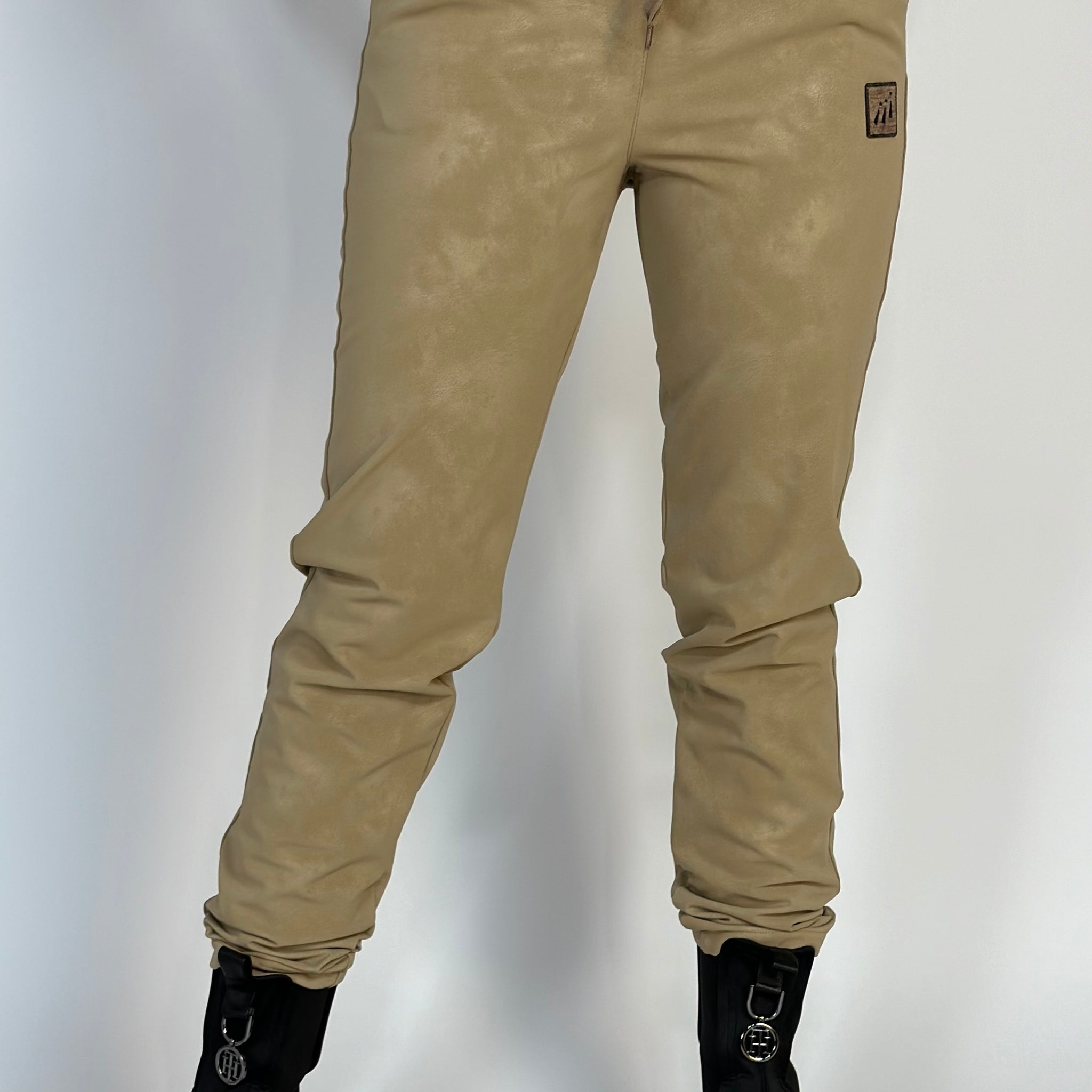 Pantaloni casual cu talie inalta din piele ecologica elastica V645-100