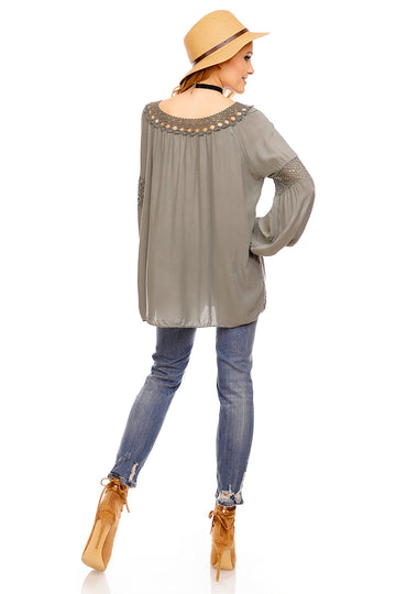 Bluza cu maneca lunga si model brodat B620-1218