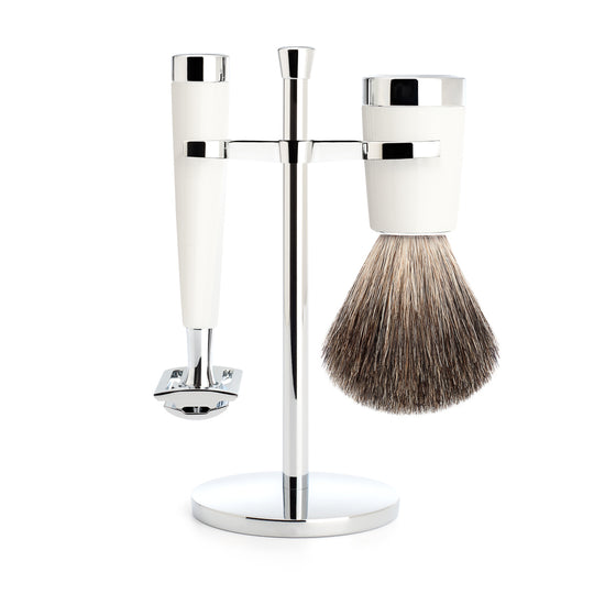 Set de barbierit cu aparat de ras clasic si pamatuf din par de bursuc cu maner de rasina S81M147SR