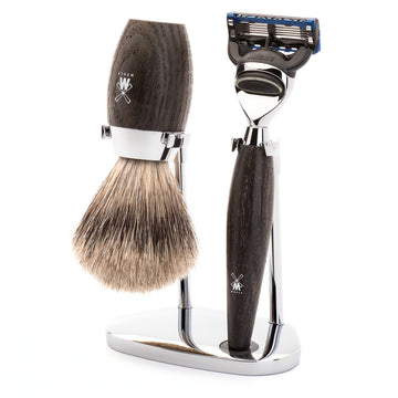 Set de barbierit cu aparat de ras compatibil Gillette Fusion si pamatuf Fine Badger cu par de bursuc si maner din lemn de stejar de mlastina S 281 H 873 F