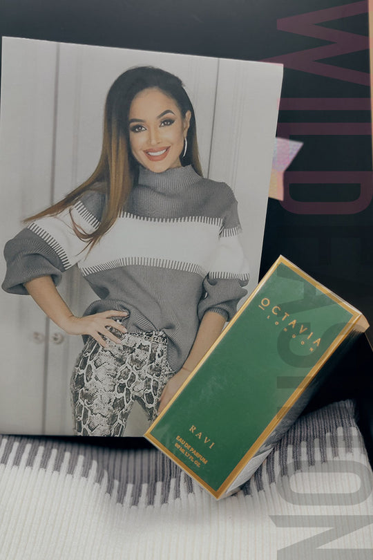 CAD45-1822 Cadou -  pulover in 2 culori si parfum