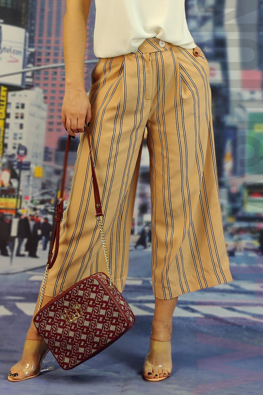 Pantaloni trei sferturi cu croi larg si model CL777RR-1551