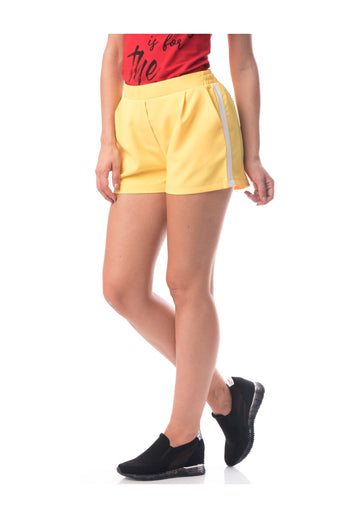 Pantaloni scurti cu buzunare si dunga pe lateral CL801-292