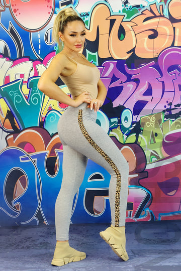 Pantaloni sport elastic cu banda animal print pe lateral G702RR-18