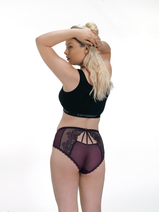 Chilot clasic cu talie inalta model retro din plasa cu dantela si strasuri GS1155-1011