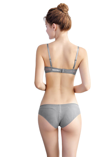 Set lenjerie deux pieces din sutien si chilot cu insertii din broderie K602-18