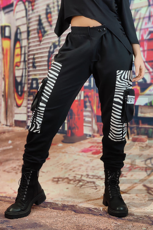 Pantaloni largi tip vagabond cu material cu zebra print si buzunare largi L839RR-1122