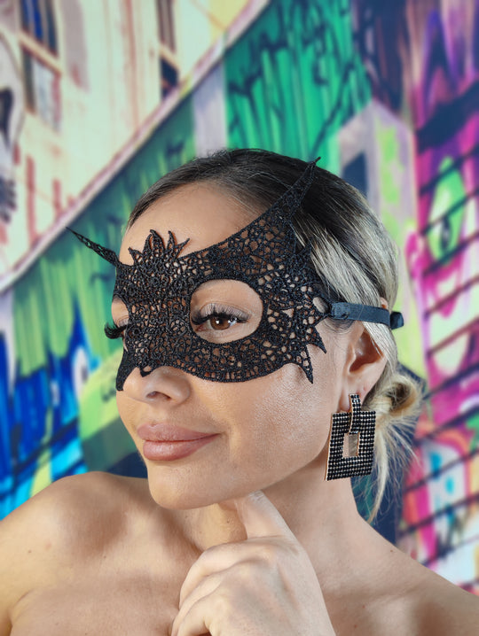 MSK93-1 Masca de carnaval din broderie  model bufnita