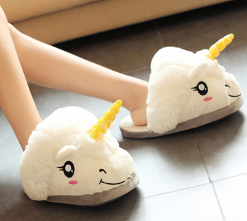 Papuci pufosi de casa in forma de unicorn PC4-2