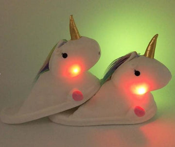 Papuci pufosi de casa in forma de unicorn cu leduri PC6A-2