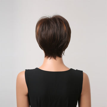 Peruca bruneta tunsa scurt cu breton si suvite PER118A-100