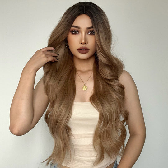 Peruca cu par lung in degrade si onduleu usor PER83-8899