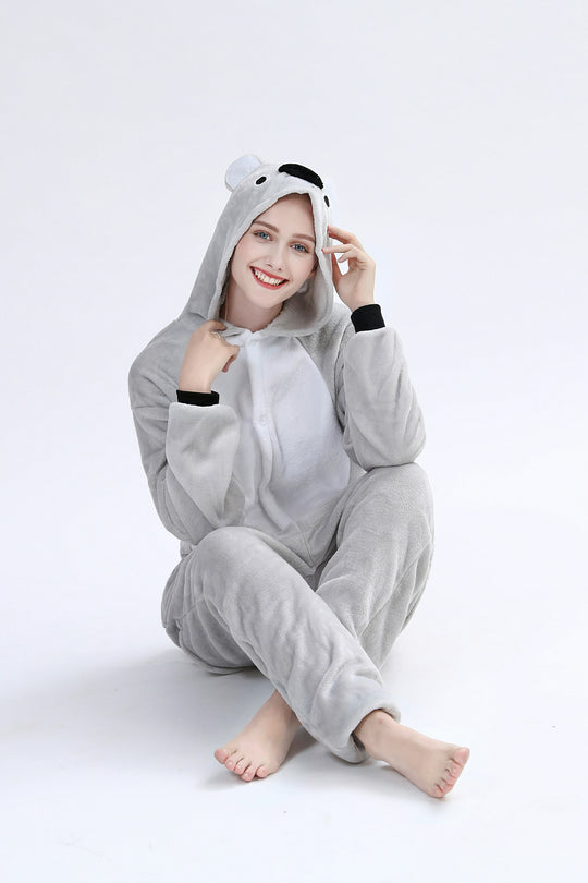 Pijama tip salopeta din material pufos si model panda PJM220-18