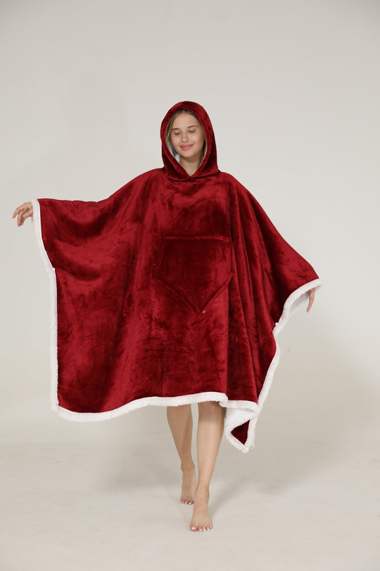 Poncho din material pufos cu gluga atasata PJM246-821