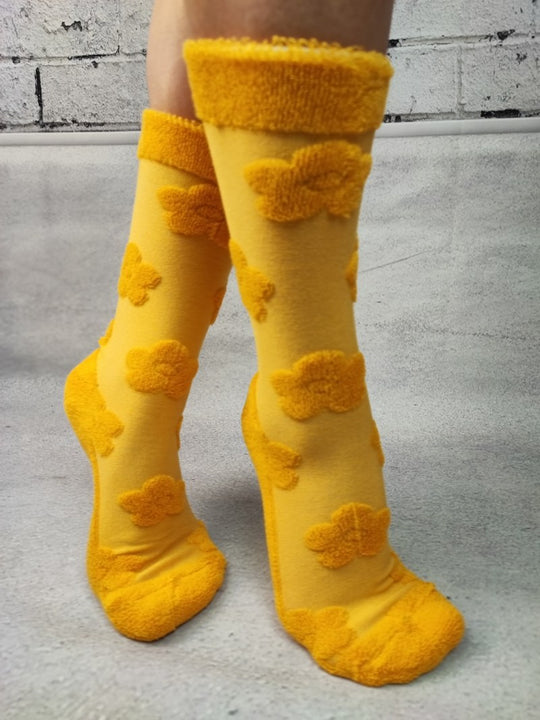 Sosete medii din material flausat model cu flori STK432-9