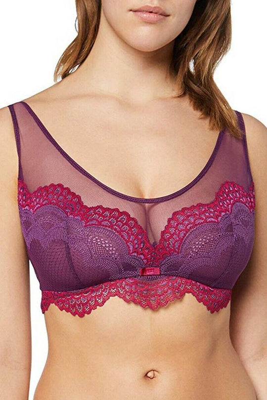 Sutien Triumph model elegant decorat cu plasa fina si dantela TPH1572-10