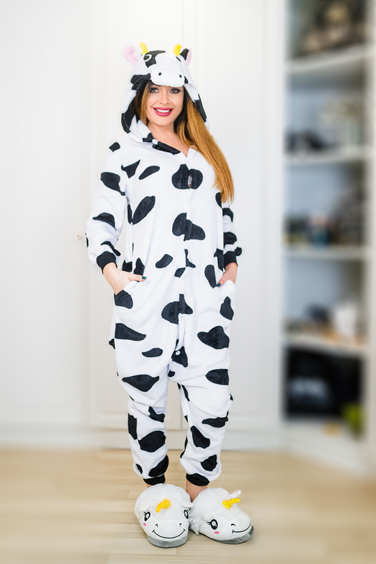 Pijama pufoasa tip salopeta kigurumi, model vacuta, PJM1-211
