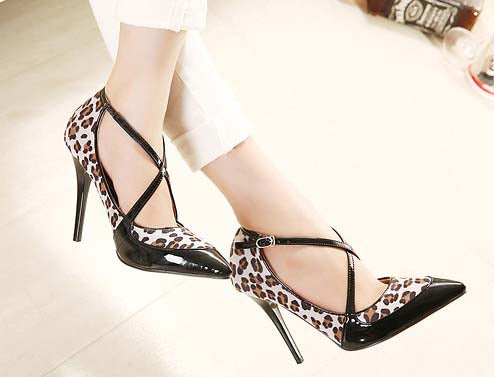 Pantofi stiletto eleganti model animal print cu barete in X in fata CH2293-99