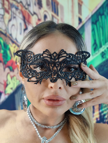 MSK74-1 Masca din broderie  model Sultry Fox