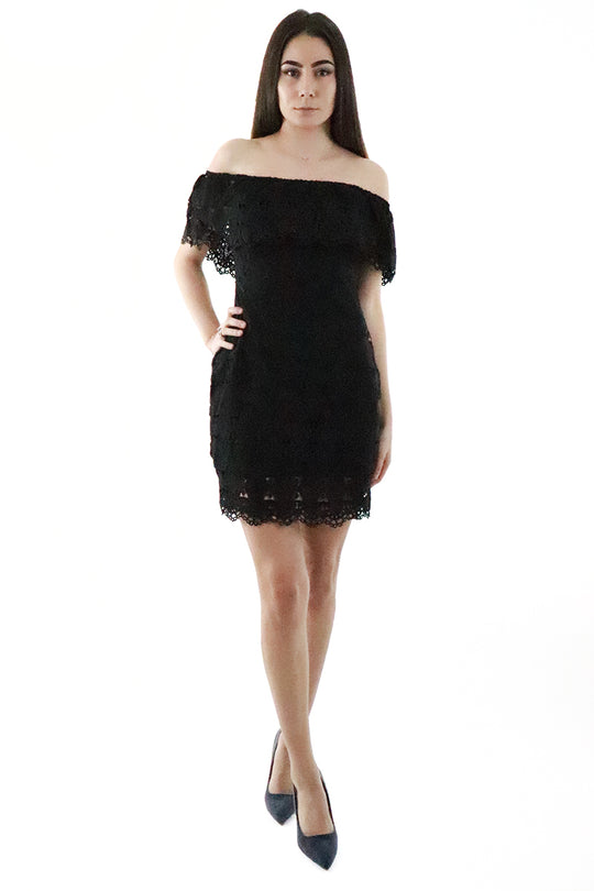 Rochie scurta din broderie cu umerii goi si volanas C540-1