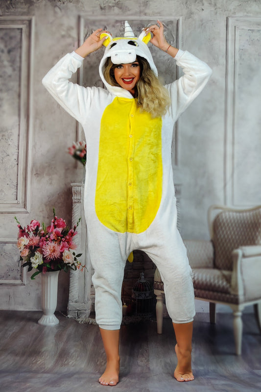 Pijama pufoasa kigurumi model uncorn alb cu galben PJM55-29